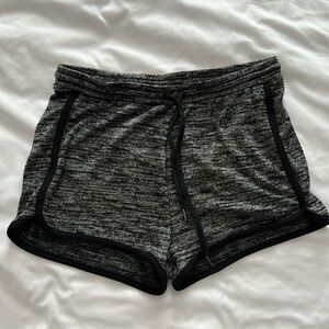 Aritzia Wilfred free shorts